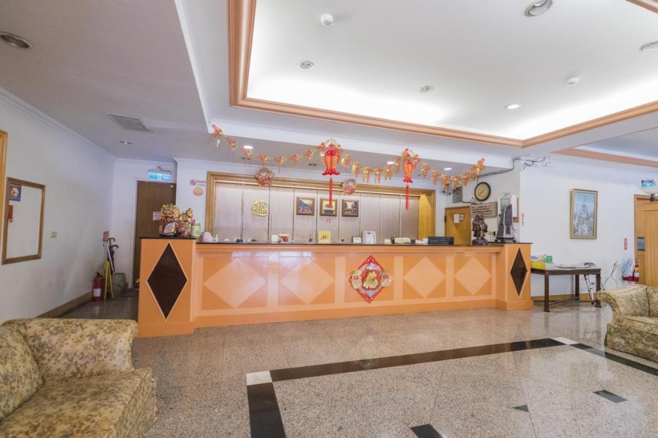 Tzu Chi Hotel Pingtung ภายนอก รูปภาพ